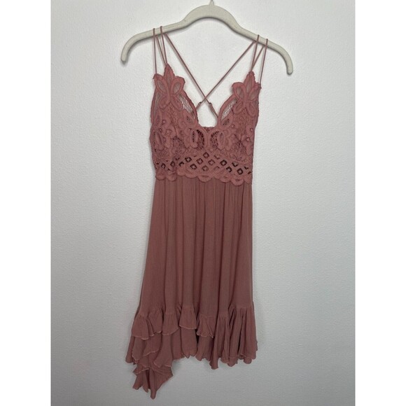 Free People Small One Adella Slip Mini Dress Rose Crochet Lace Tiered Ruffle NWT - Picture 5 of 14